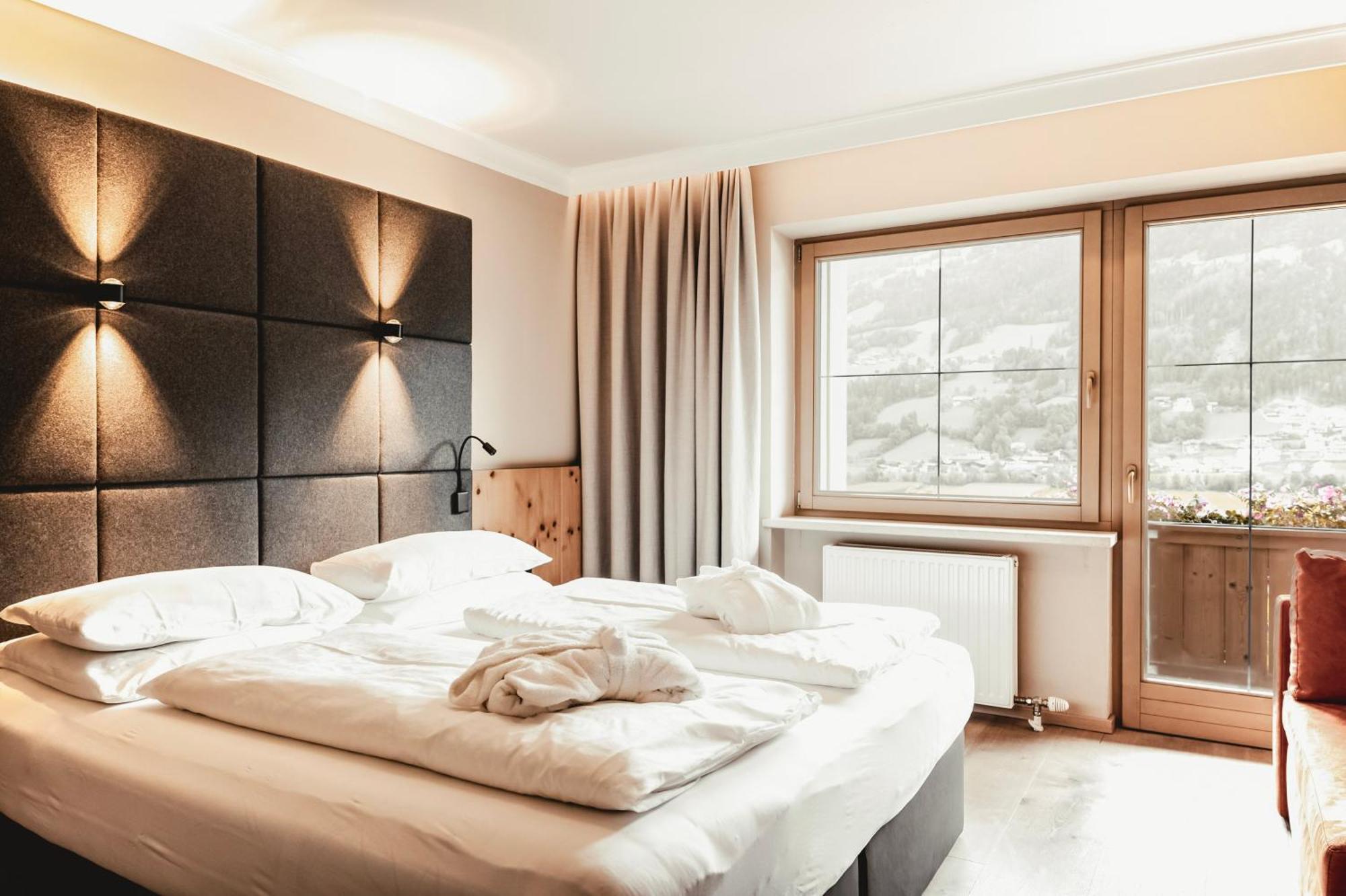 Double Room,1651729369:JPEG